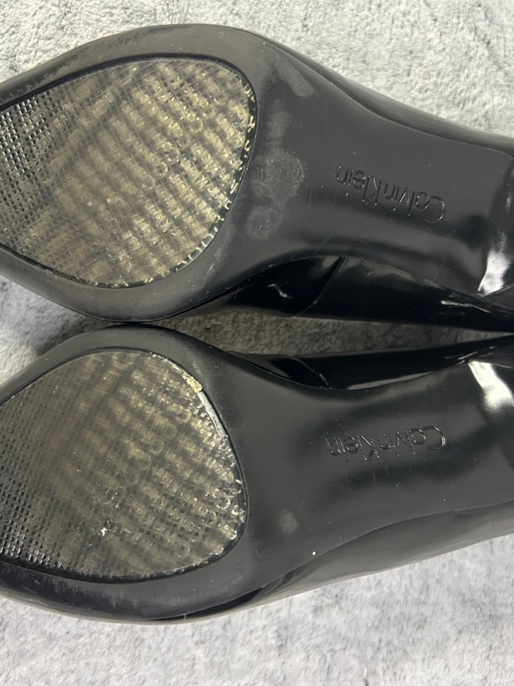 Calvin Klein Gayle Pointed-Toe Dress Pump  6 1/2 in black patent leather. - Picture 5 of 8